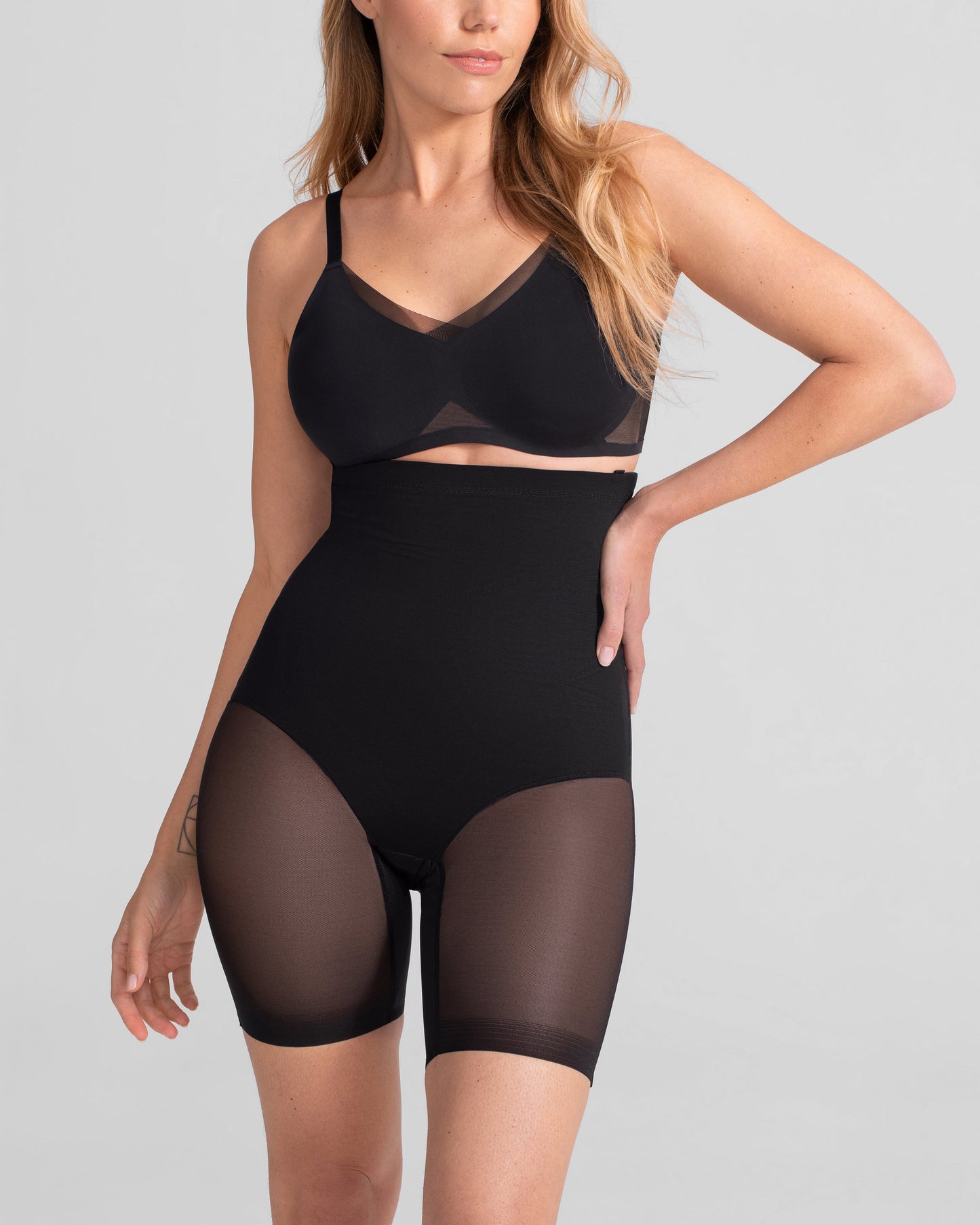 CurveMaster™ Sculpting Short – Onzichtbare shaping, zichtbaar resultaat
